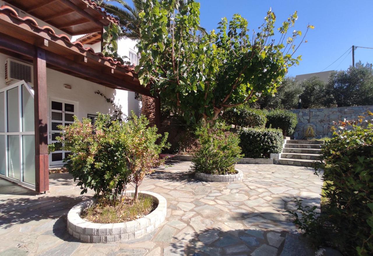 פלאקיאס Manolia Apartments & Studios מראה חיצוני תמונה