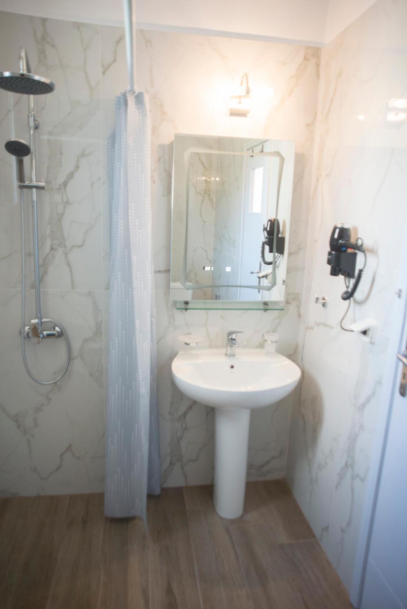 פלאקיאס Manolia Apartments & Studios מראה חיצוני תמונה